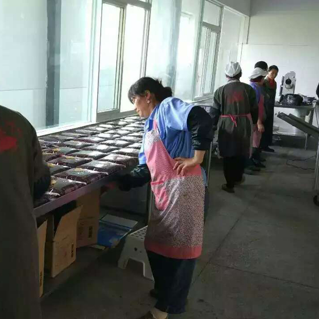 火鍋底料包裝機|袋裝火鍋底料包裝設(shè)備(豬圈火鍋)